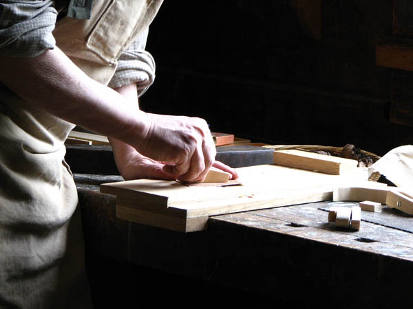 Nuestra <strong>carpintería de madera en  Burlada/Burlata</strong> es una empresa de <strong>herencia familiar</strong>, por lo que  contamos con gran <strong>experiencia </strong>en la profesión.